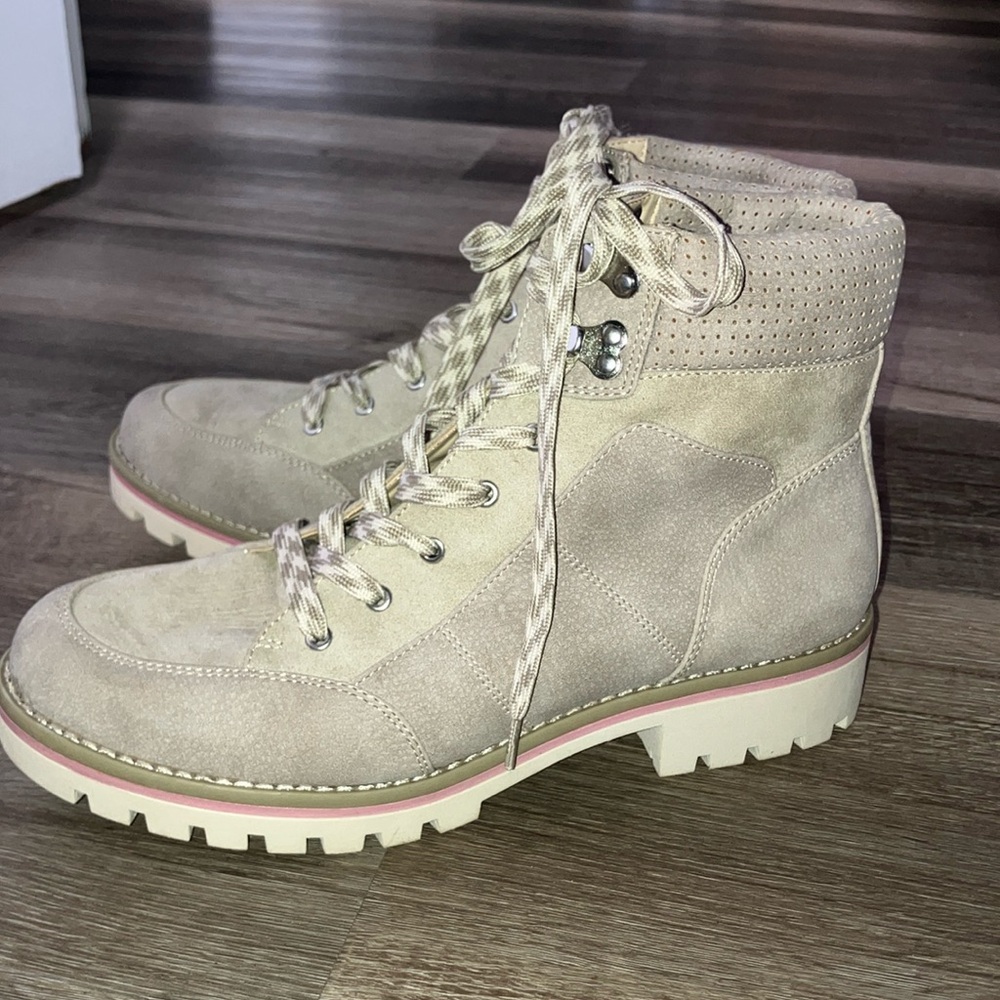 Sole Society Tan Lace Up Boots
